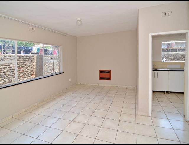 1 BEDROOM APARTMENT FOR SALE IN WINDSOR